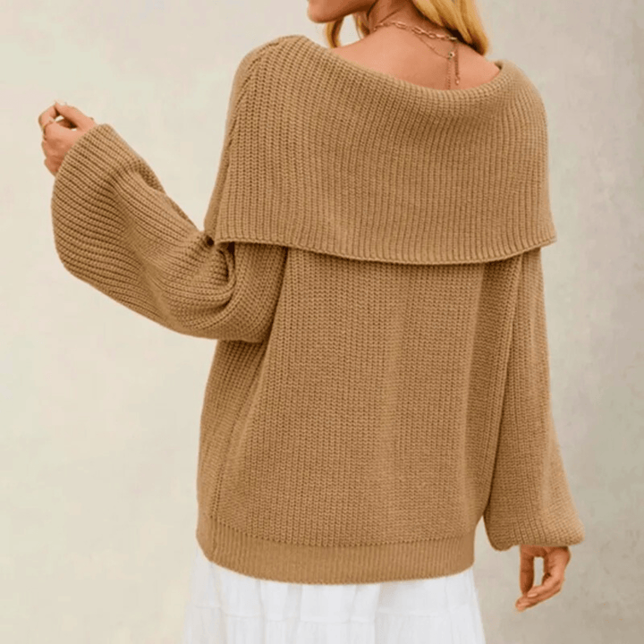Maglione donna must-have per l'autunno: morbido, chic, elegante e con sensuali spalle scoperte.