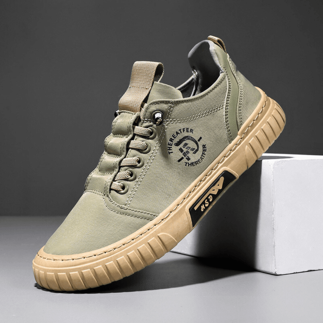Scarpe da ginnastica uomo leggere, ideali per primavera/estate, comfort casual e stile urbano.