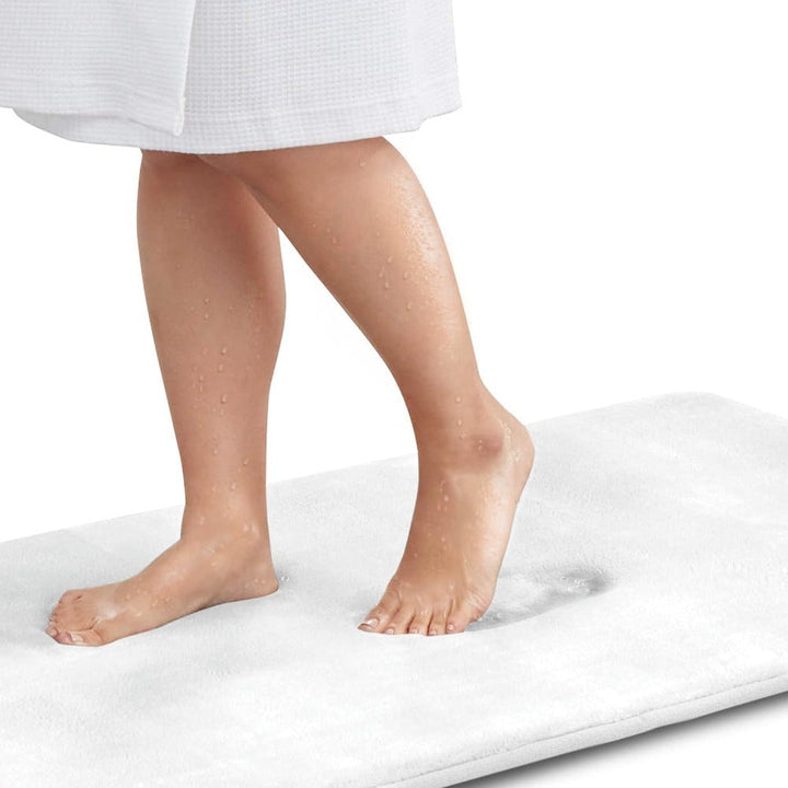 Massima morbidezza con tappetino bagno memory foam, comfort e igiene garantiti per la tua routine quotidiana.