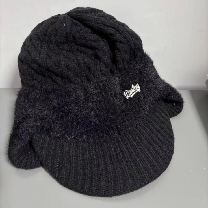 Cappello unisex in maglia calda con visiera e paraorecchie, design classico per l'inverno.