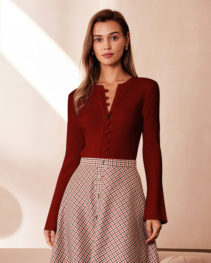 Maglia a coste da donna con design slim, maniche a campana uniche e bottoni. Perfetta per ogni giorno, moda autunnale.