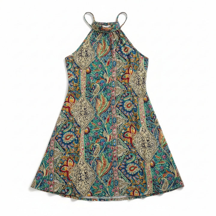 Abito donna estivo verde senza maniche con vivace stampa floreale. Design elegante con scollo all'americana per la moda estiva.