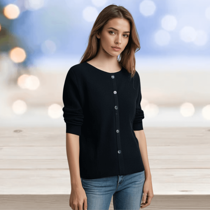 Cardigan donna primaverile, morbido, bottoni, girocollo a costine, disponibile in vari colori.