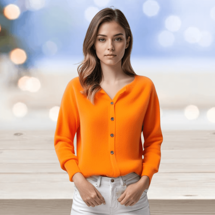 Cardigan donna comfort, morbido, bottoni, girocollo a costine, perfetto per il tempo libero.