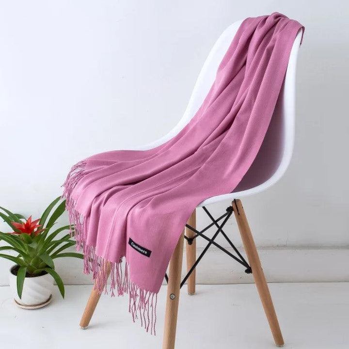 Sciarpa donna elegante in cashmere, un accessorio indispensabile.