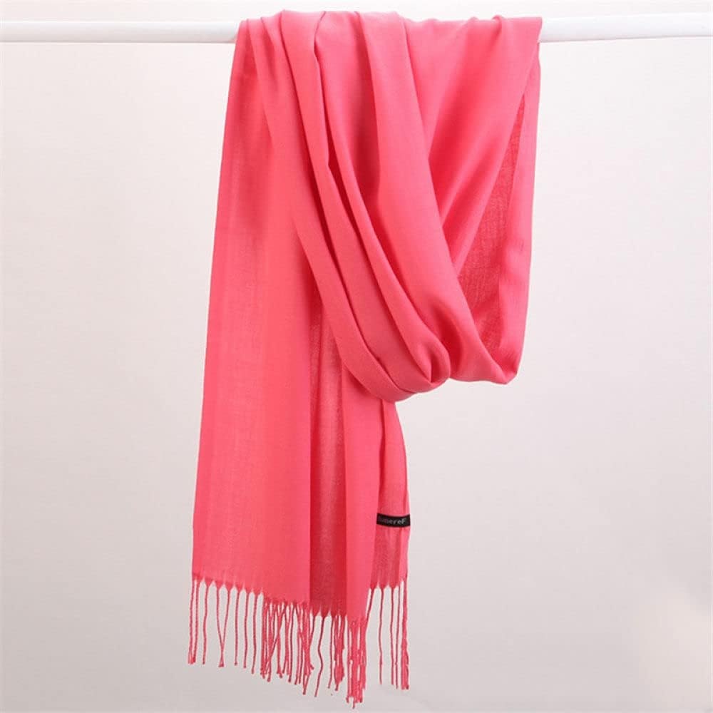 Accessorio di moda lussuoso: sciarpa da donna in cashmere avvolgente con nappe.
