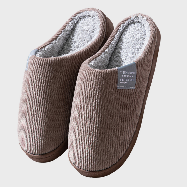 Pantofole donna invernali morbide e calde a punta chiusa per massimo comfort in casa.