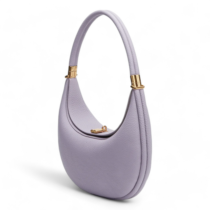 Borsa a mezzaluna in pelle martellata da donna, perfetta per un look elegante e di tendenza. Pratica chiusura girevole.
