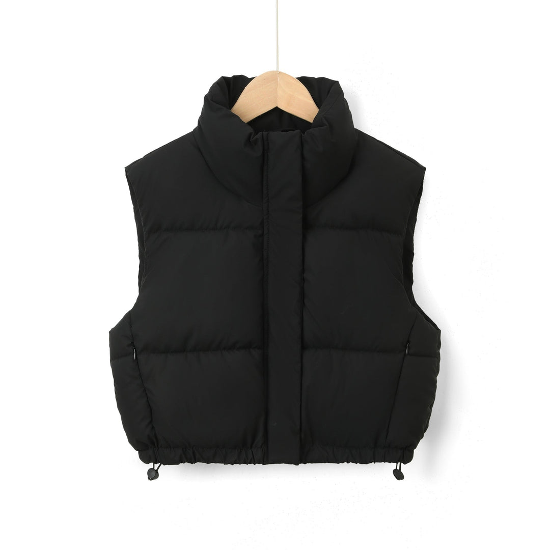 Gilet trapuntato donna senza maniche, collo alto. Capo versatile per abbigliamento moderno, ideale per layering.