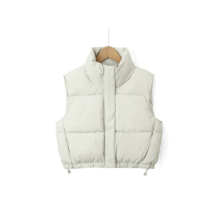 Gilet piumino donna corto, trapuntato e versatile. Senza maniche, collo alto. Perfetto per layering moda autunno.