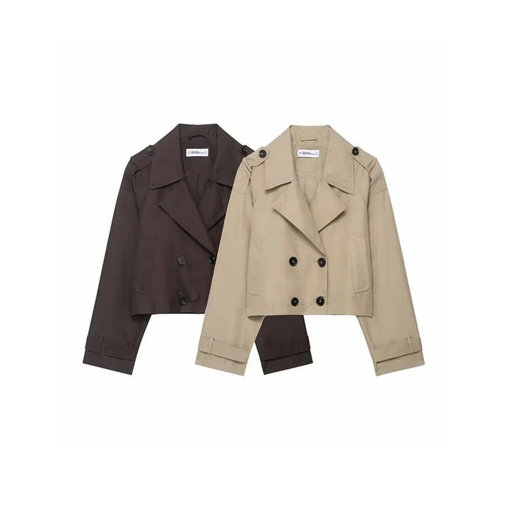 Trench corto doppiopetto donna elegante, ideale per autunno e inverno. Giacca versatile di moda femminile.