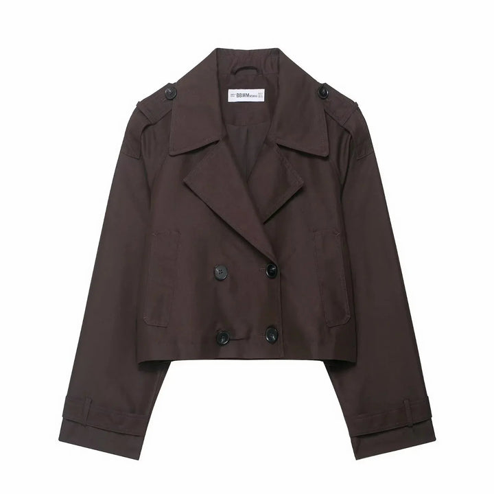 Giacca corta trench donna versatile, con doppiopetto elegante. Perfetta per abbigliamento autunnale e moda femminile.