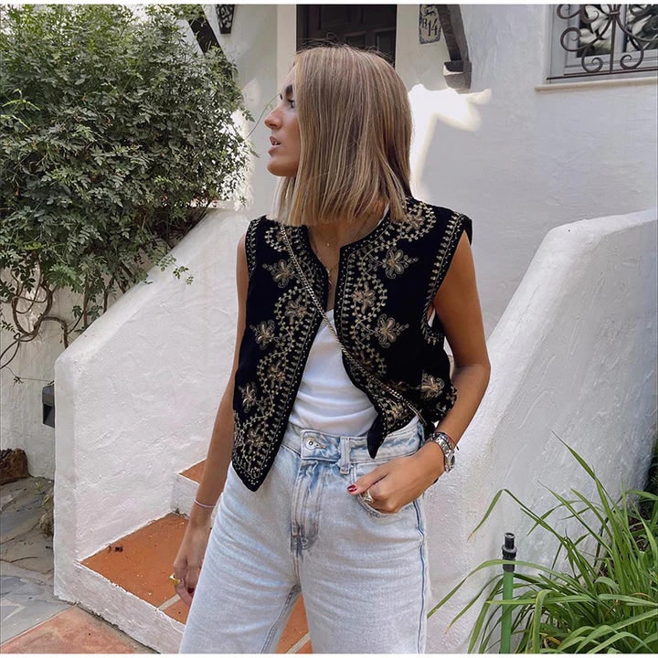 Gilet donna stile bohemien per festival, ricamato con brillanti paillettes oro e argento. Perfetto per moda casual.