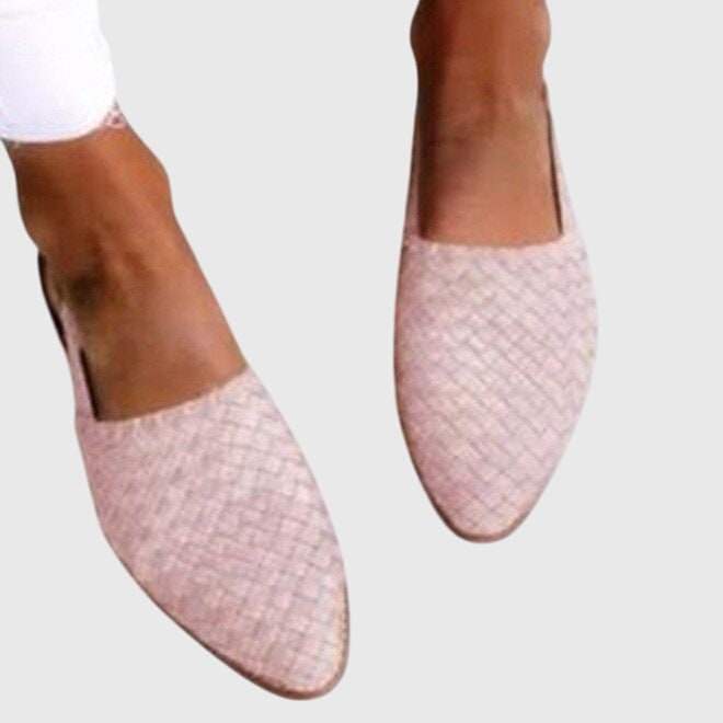 Mules piatte da donna con punta affusolata e sostegno arco, comfort superiore per lunghe giornate.