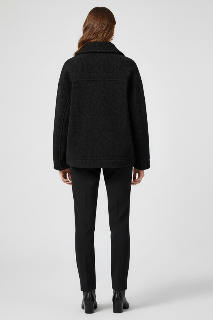 Shacket donna moda autunnale, versatile e comoda per ogni giorno.