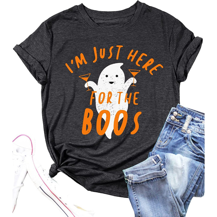 Maglietta donna Halloween girocollo, grafica divertente fantasma effetto invecchiato. Perfetta per festa o casual.