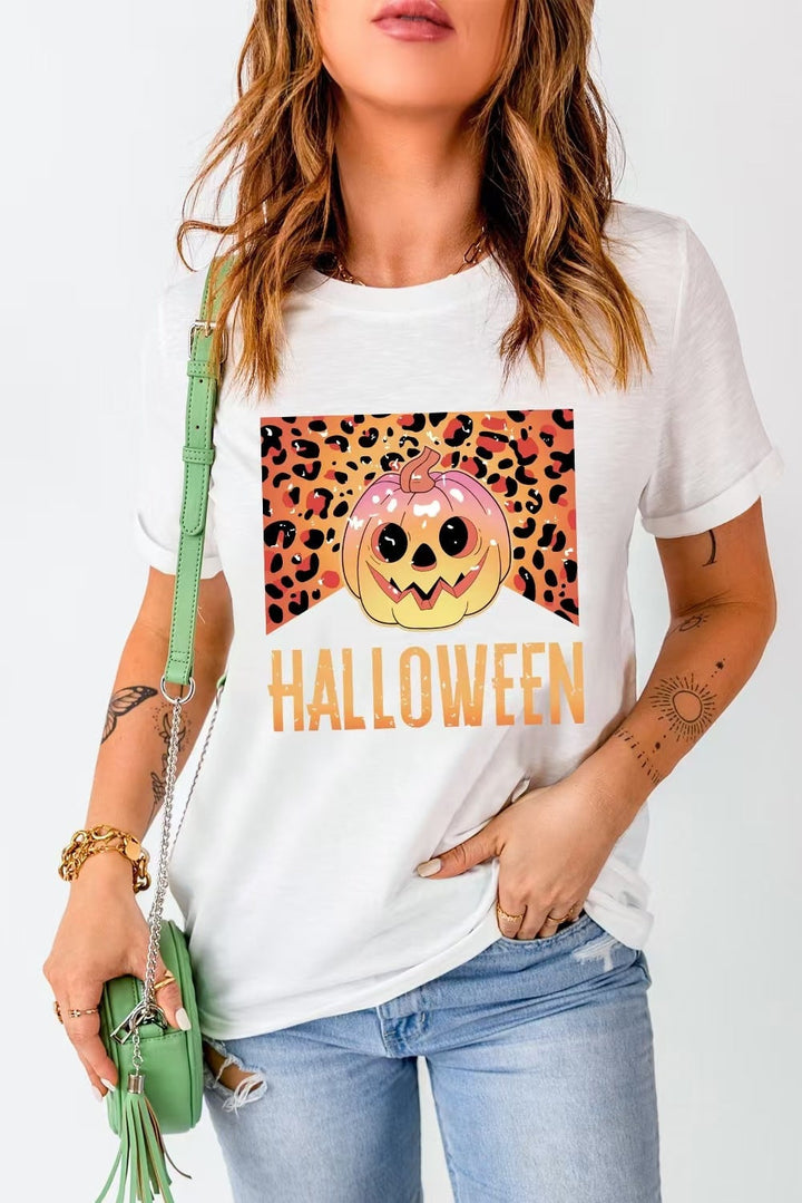 Stampa grafica zucca e fantasma su maglietta donna rilassata per Halloween. Abbigliamento casual autunnale.