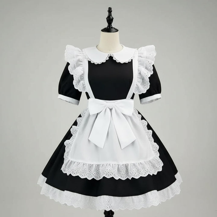Abito costume da cameriera donna per Halloween, include grembiule, pizzo e dettagli sofisticati.