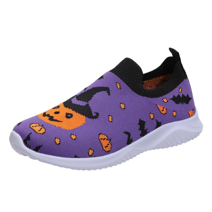 Scarpe casual da donna, slip-on e comode, con design esclusivo di Halloween: zucche e pipistrelli su sfondo viola.