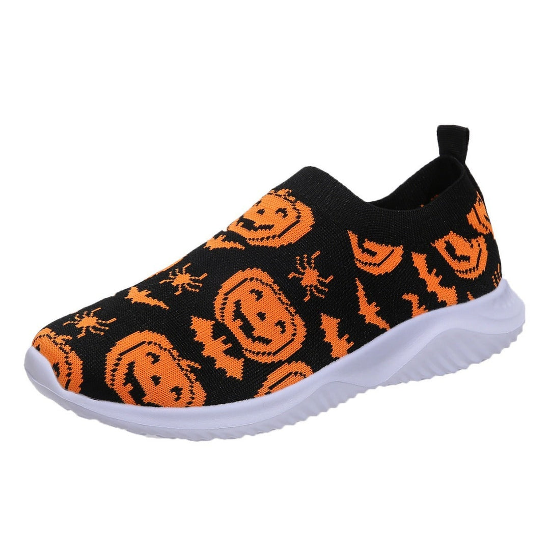 Scarpe donna slip-on tema Halloween con zucca intagliata, pipistrelli volanti e ragni. Comfort e stile spettrale.