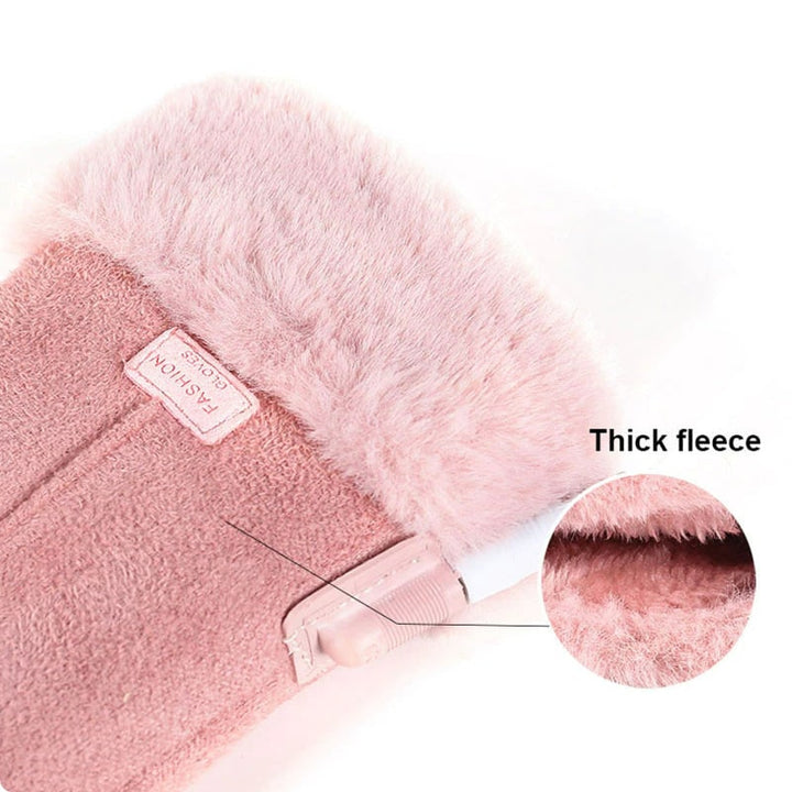 Eleganti guanti riscaldati da donna rosa con polsini morbidi. Ideali per moda inverno, offrono calore e stile.