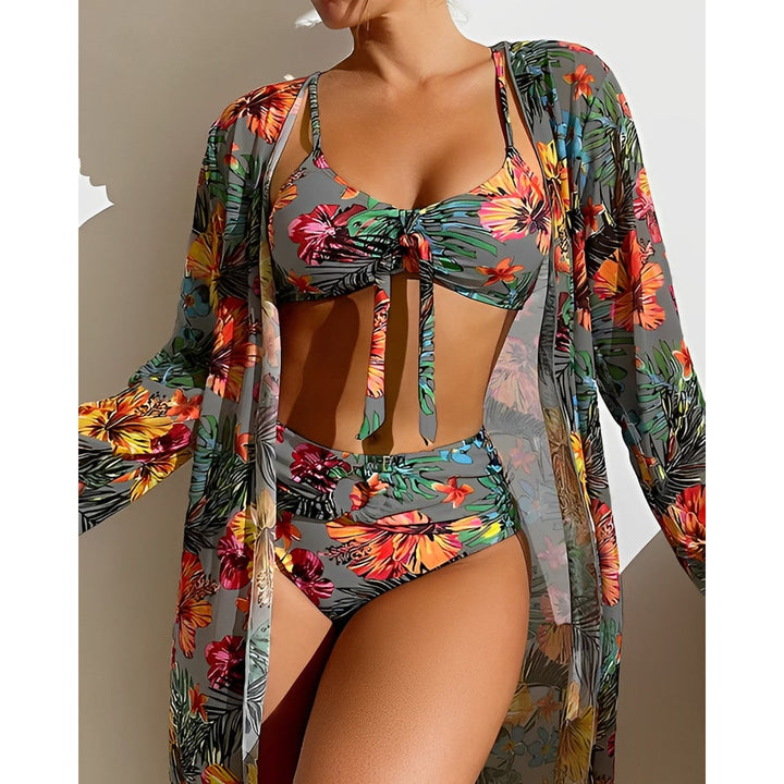 Set costume da bagno donna 3 pezzi: bikini vita alta e kimono. Abbigliamento estivo trendy e confortevole per vacanza.
