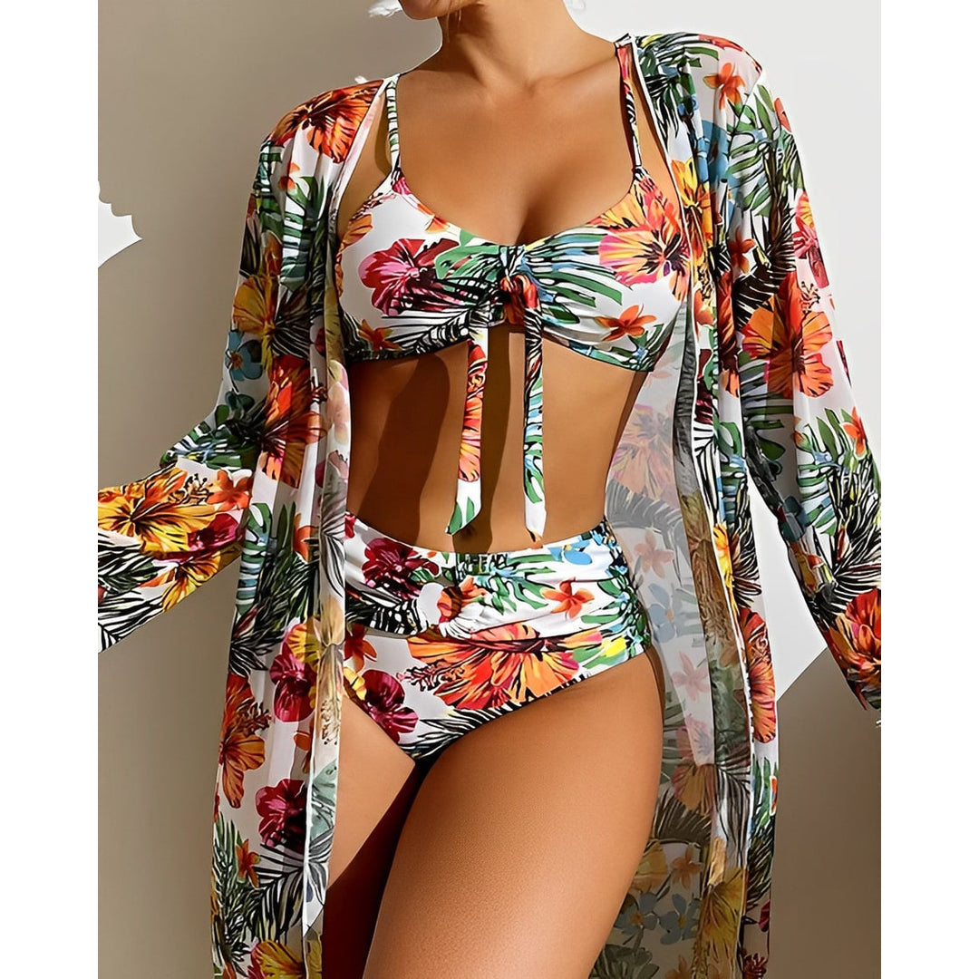 Costume da bagno donna floreale e tropicale: bikini vita alta e copricostume kimono. Perfetto per la moda mare.