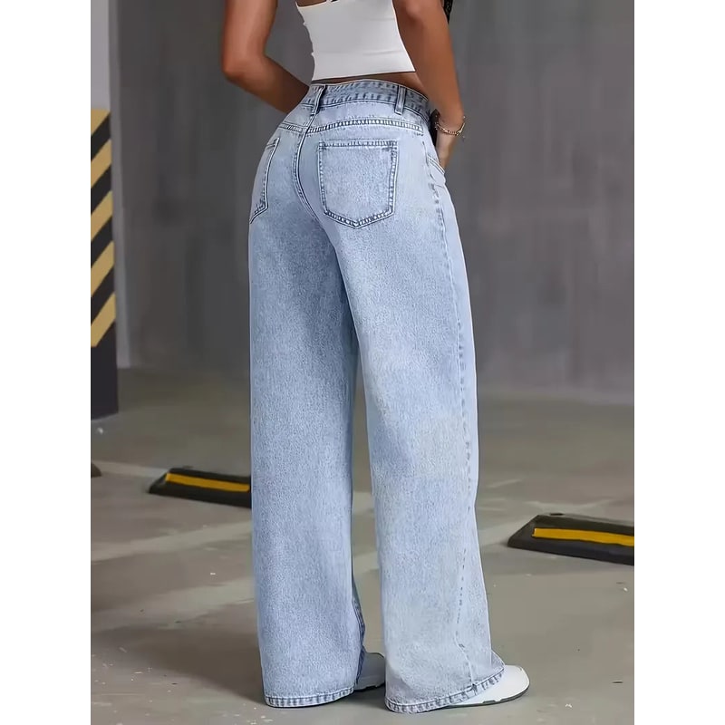 Jeans da donna a vita alta e gamba larga, un capo versatile e comodo per ogni outfit casual.