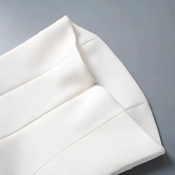 Mini abito nero senza spalline A-line, vestito elegante corto per serate e moda donna.