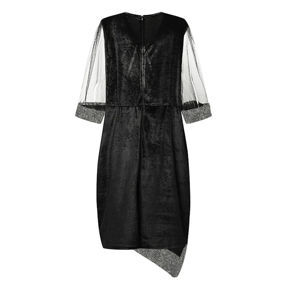 Versatile vestito midi donna per cerimonie o serate, con paillettes brillanti e maniche velate.