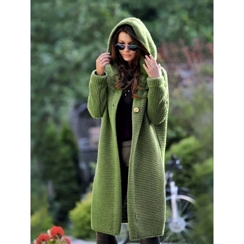 Cardigan lungo donna casual con cappuccio e bottoni, perfetto per un look rilassato e comodo.