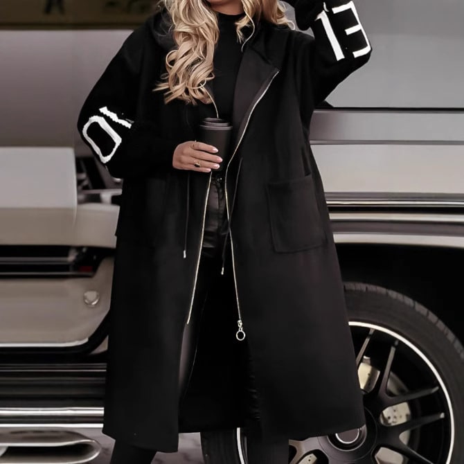 Trench lungo donna elegante con cappuccio e maniche a maglia, perfetto per autunno inverno.