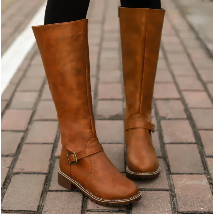 Stivali donna neri con cerniera e cinturino. Stivali alti al ginocchio, perfetti per la moda invernale e look versatili.