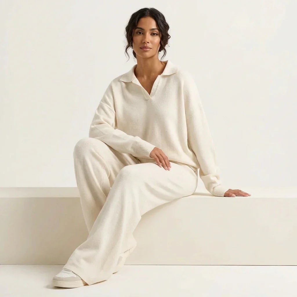 Set lounge donna elegante, perfetto per abbigliamento casa casual chic e relax con stile.