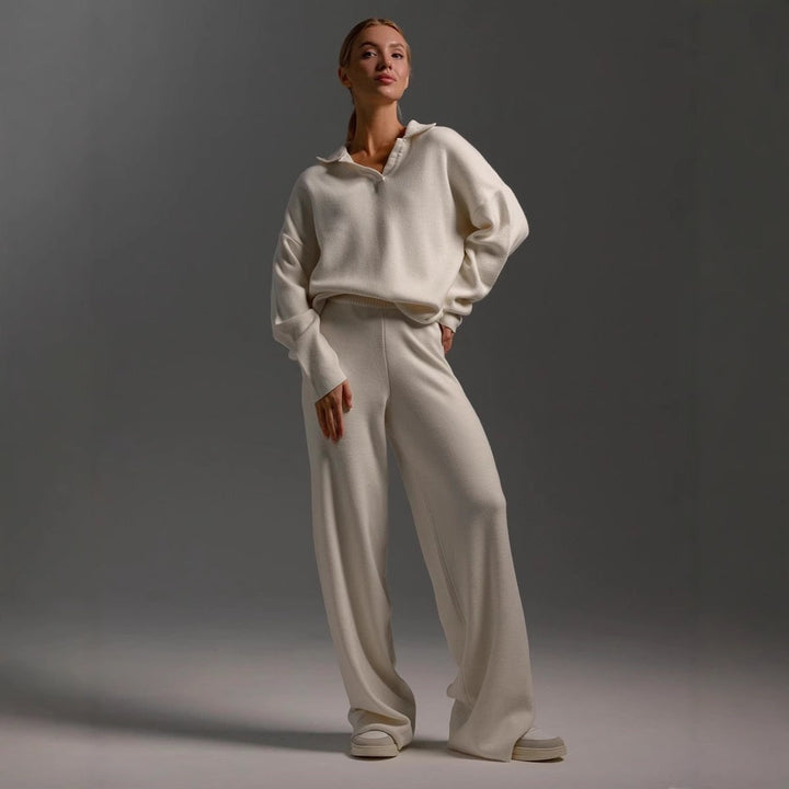 Completo loungewear donna super confortevole, ideale per relax e comfort quotidiano in casa.