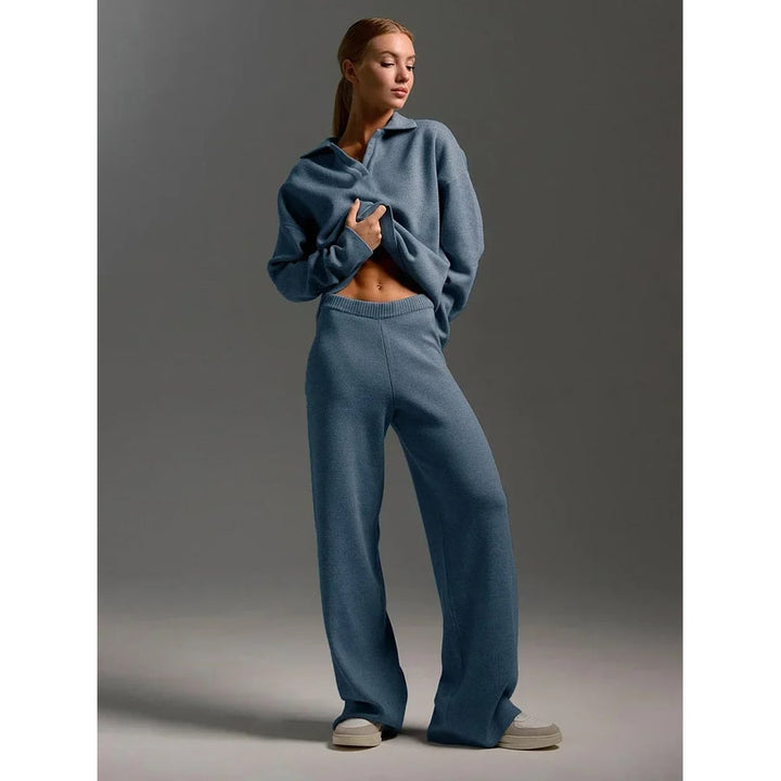 Pantaloni larghi e maglione polo: Completo lounge donna comodo, perfetto per il tempo libero e l'abbigliamento casa.