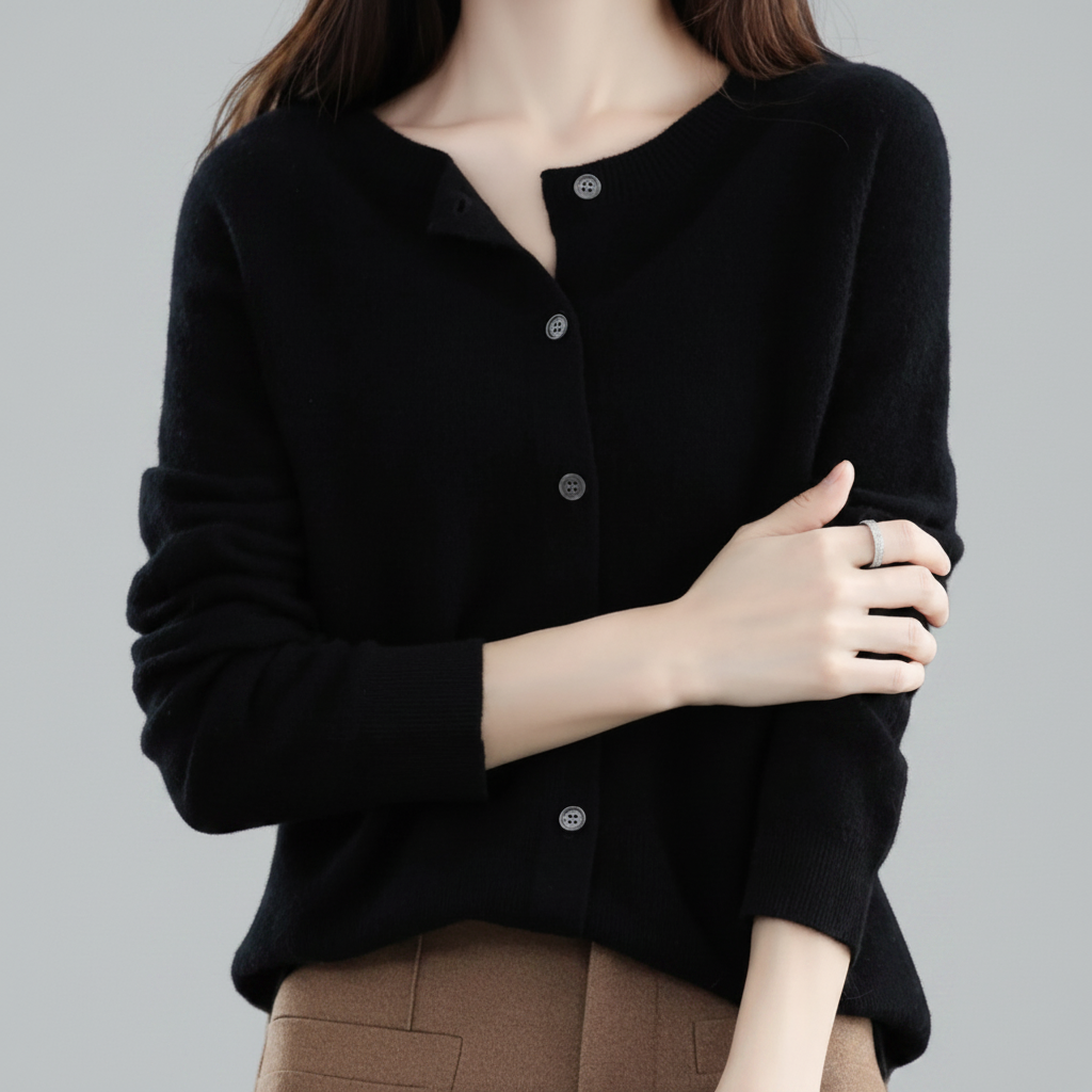 Cardigan donna a maniche lunghe, con bottoni, ideale per un look stratificato primaverile.