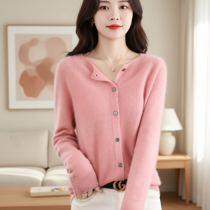 Cardigan donna elegante con bottoni e maniche lunghe, perfetto per look raffinati.