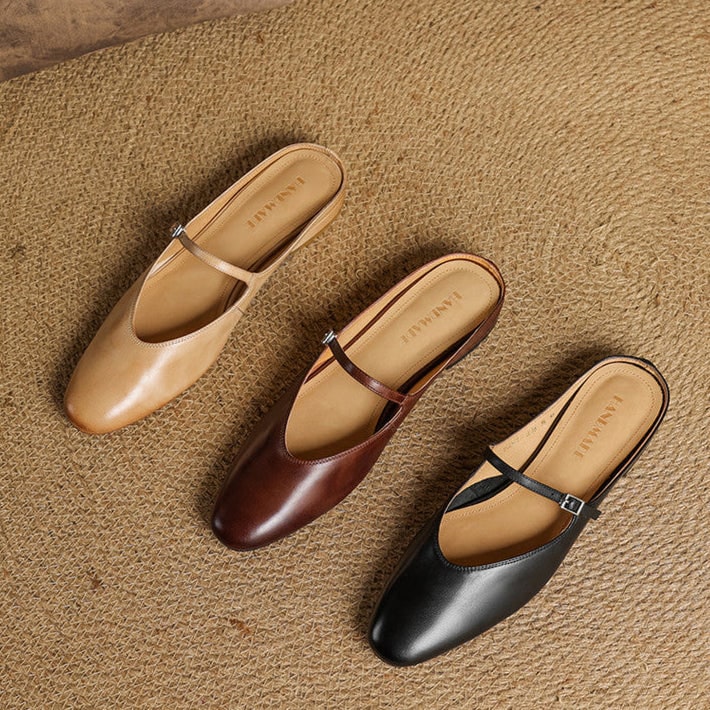 Mules donna eleganti grigie, Mary Jane con cinturino e punta a mandorla. Perfette per outfit raffinati.