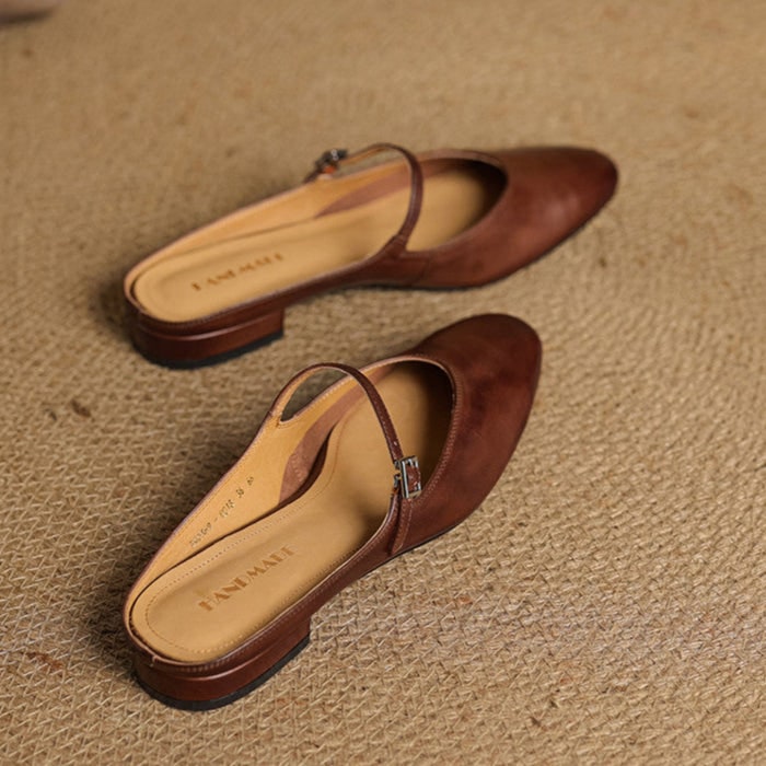 Mules da donna Mary Jane con cinturino regolabile e punta a mandorla, stile versatile per ufficio.