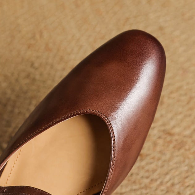 Mules donna nere, modello Mary Jane con cinturino e punta a mandorla. Classiche e chic.