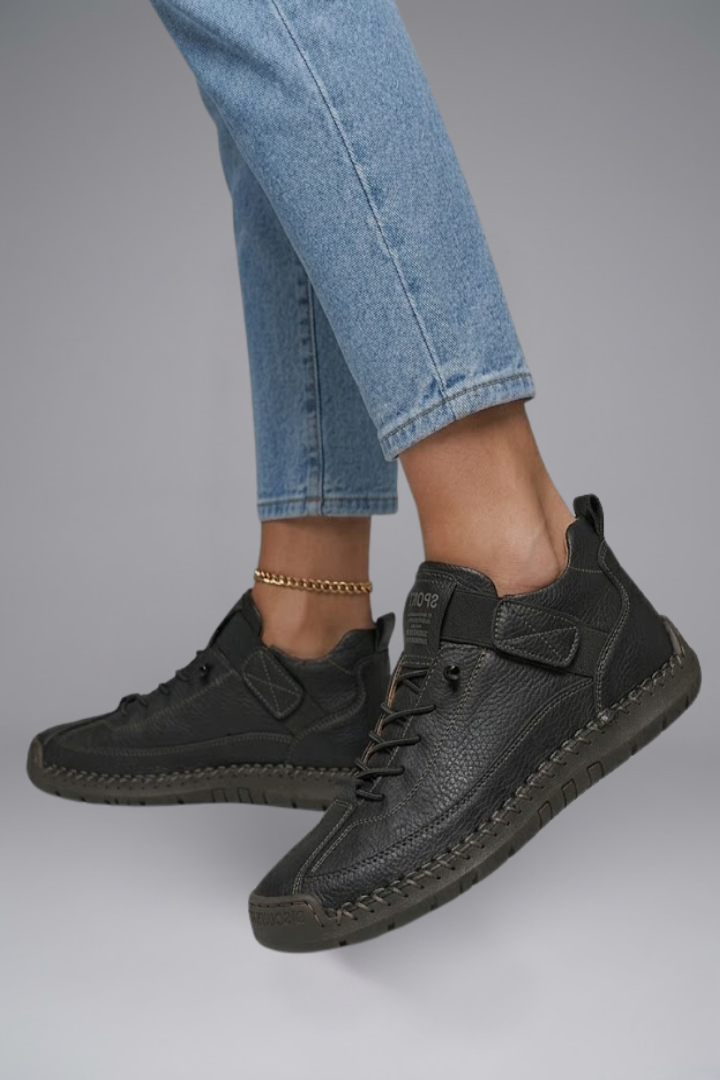 Calzature slip-on da donna, perfette per lo stile quotidiano. Sneakers comode con chiusura elastica.