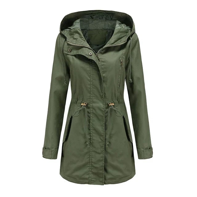 Outfit casual: giacca donna utilitaria leggera con cappuccio e coulisse in vita, versatile e confortevole.