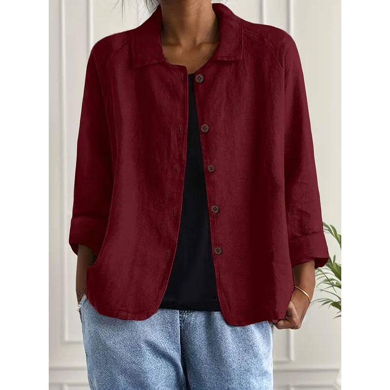 Giacca camicia donna moderna con bottoni, maniche a tre quarti, perfetta per look casual o formali.