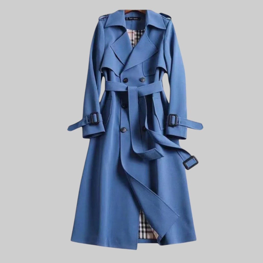 Giacca trench donna classica, design doppiopetto e cintura regolabile. Stile ufficio e casual chic per la primavera.