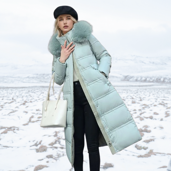 Cappotto invernale donna lungo con cappuccio e cintura, stile chic e protezione dal freddo antivento.