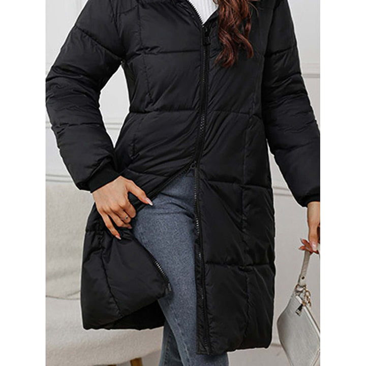 Cappotto donna invernale, piumino con cappuccio, cerniera bidirezionale, look elegante e protezione.