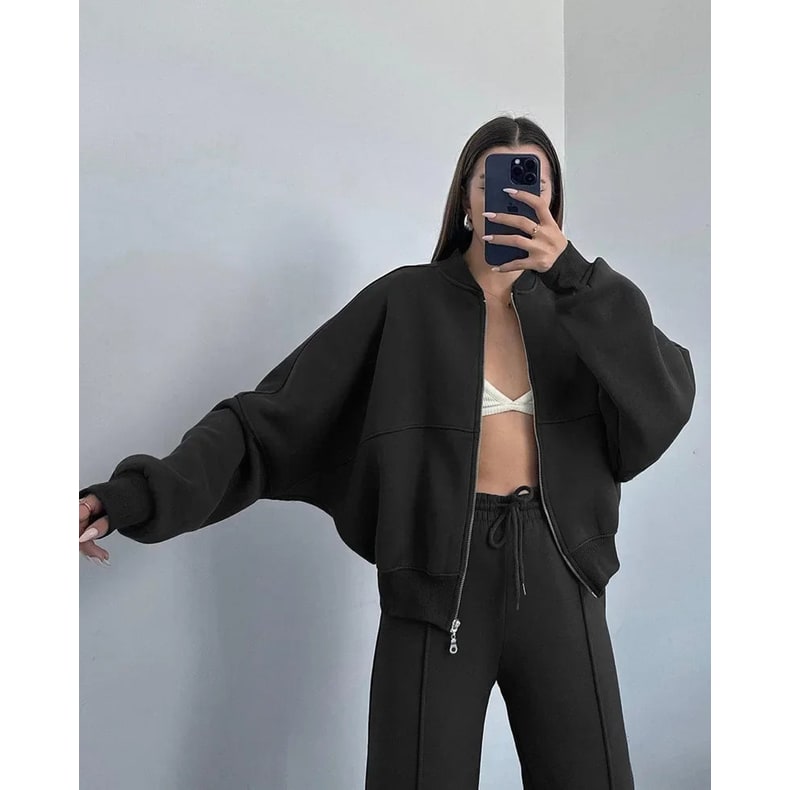Tuta donna oversize versatile 2 pezzi, adatta a lounge, athleisure, casual quotidiano. Pantaloni gamba larga.