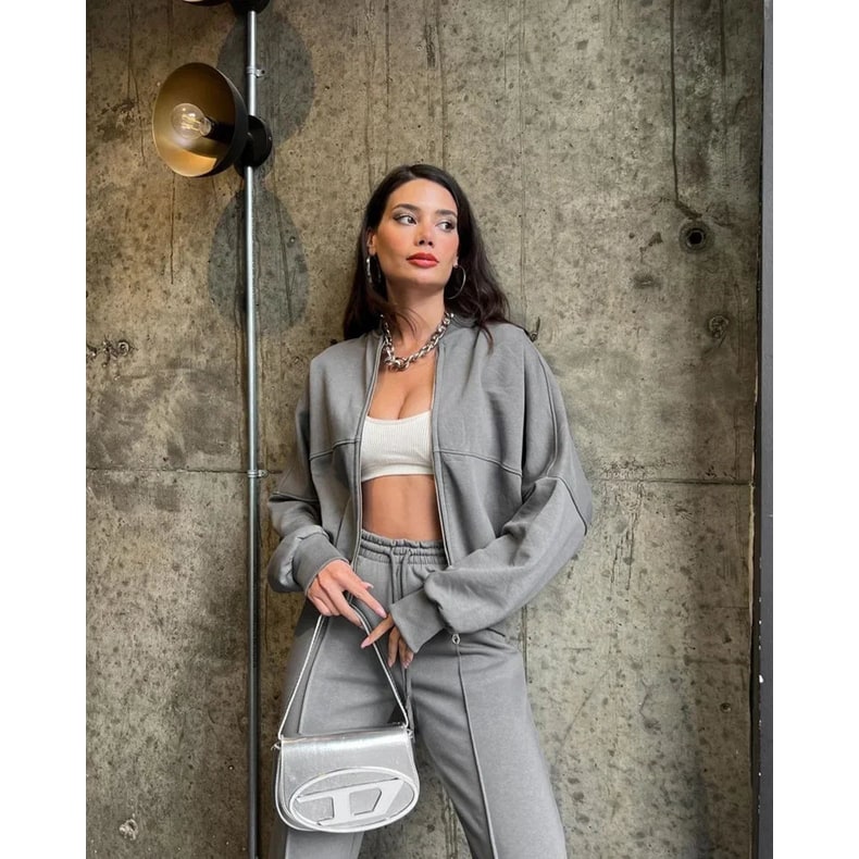 Abbigliamento casual: tuta lounge donna 2 pezzi oversize, pantaloni gamba larga, completo versatile e comodo.