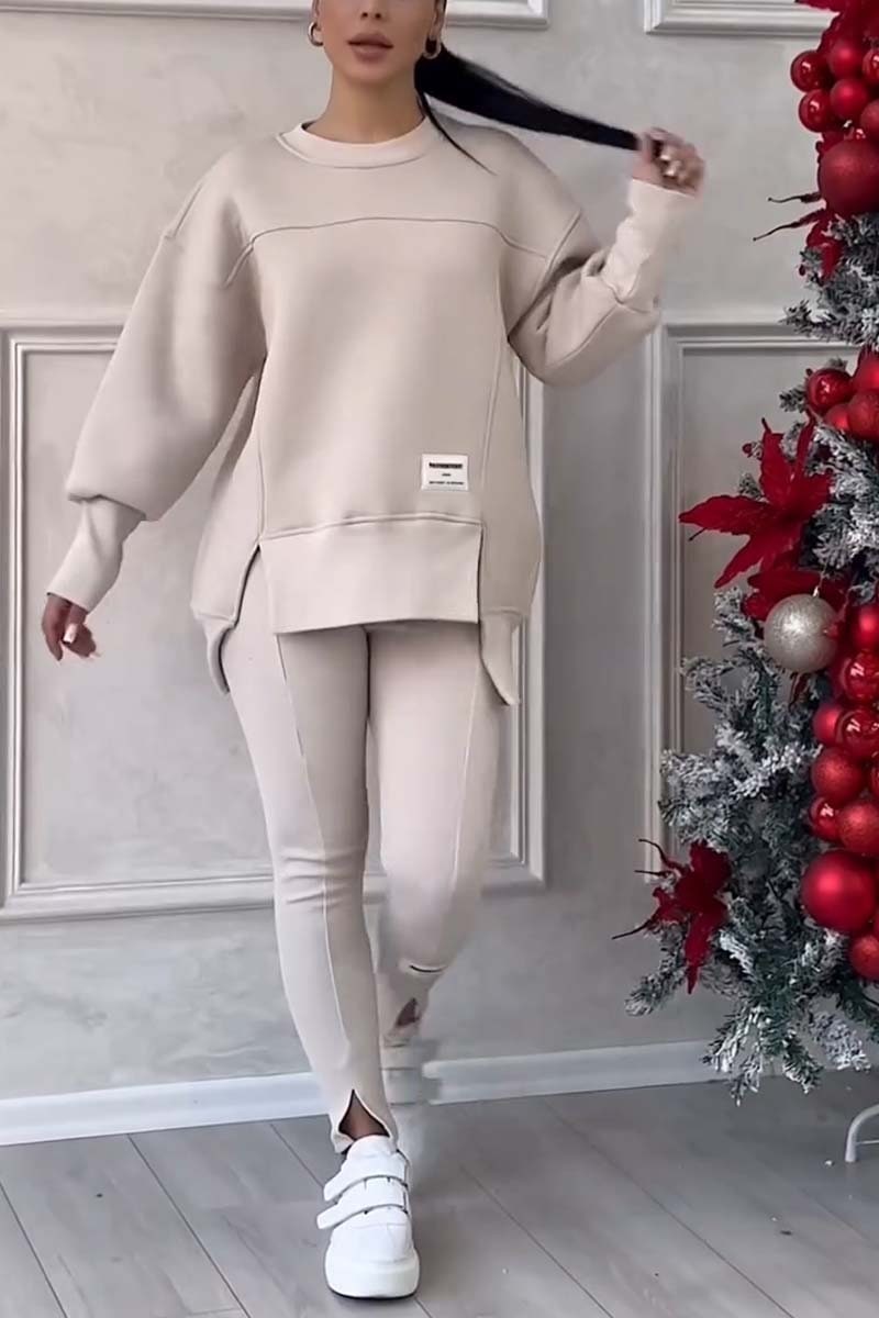 Set loungewear donna con felpa oversize e leggings slim, ideale per comfort supremo e relax a casa.